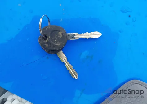 2005 Chevrolet Silverado K1500 из США, поврежденный, VIN 2GCEK13T851145827